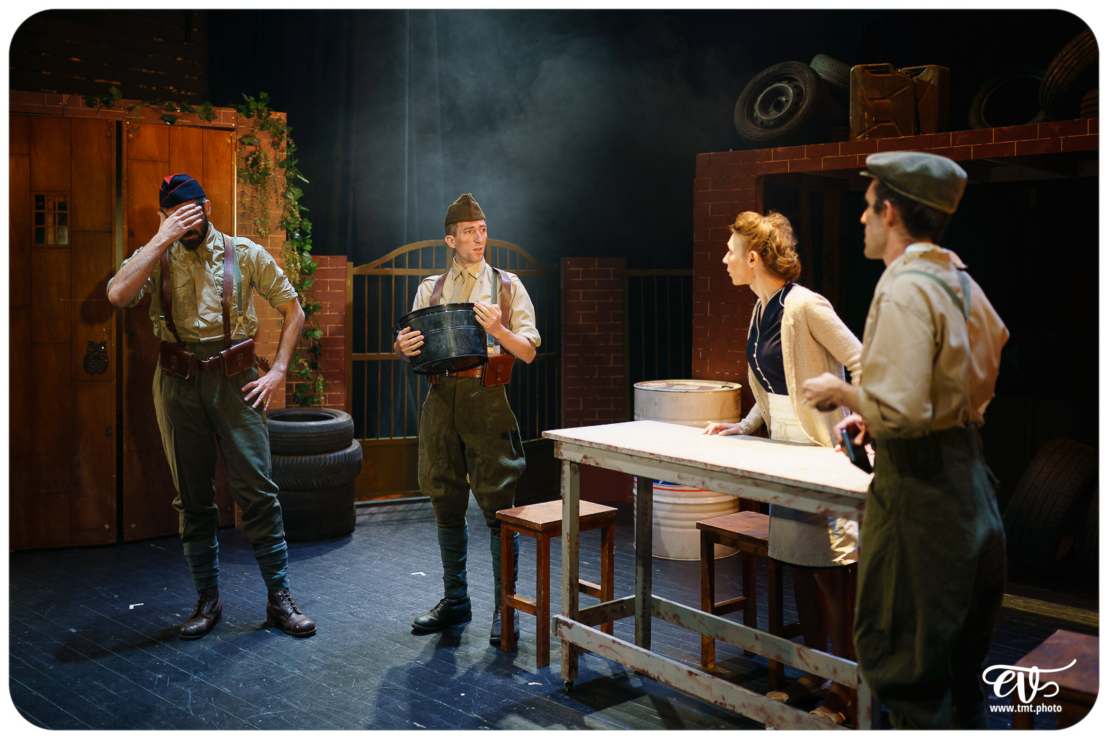 LES VISIONS DE SIMONE MACHARD (CIE LA CLAQUE)